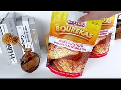 Snack pouch with zipper