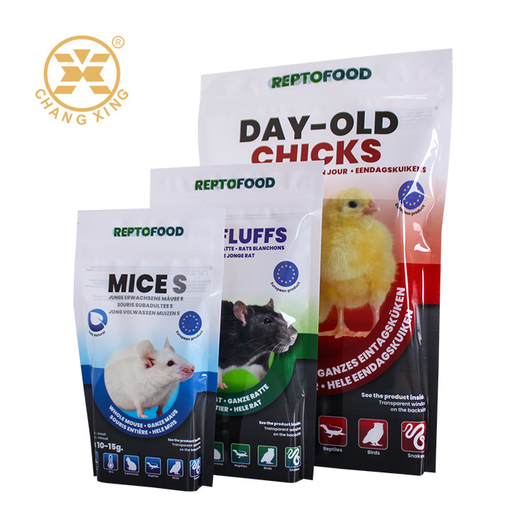 Customized 5kg 10kg 15kg Stand Up Pet Food Bag Plastic Livestock Feed Packaging With Zipper